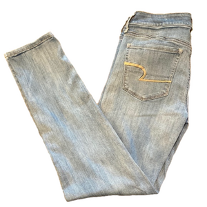 American Eagle Outfitters Jeans.